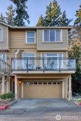23300 SE Black Nugget Road #F6, Issaquah, WA 98029