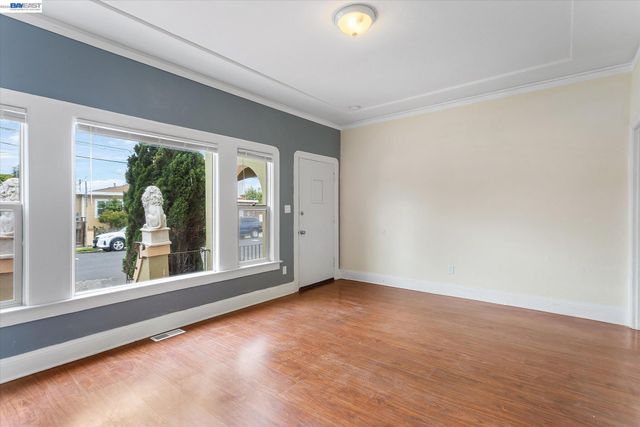 125 12th St, Richmond, CA 94801