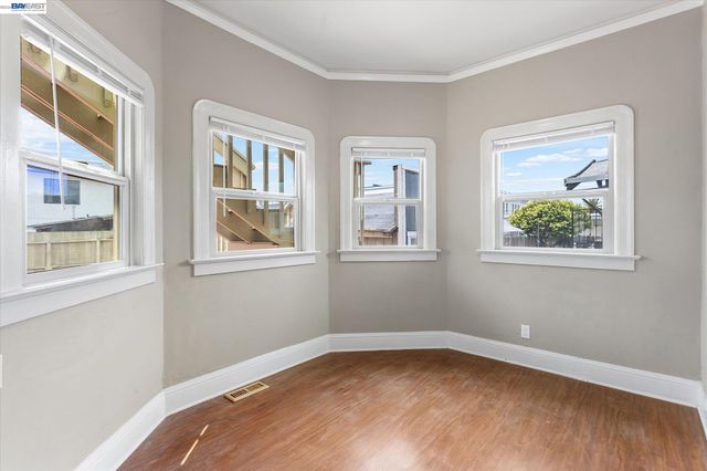 125 12th St, Richmond, CA 94801
