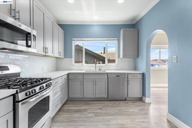 125 12th St, Richmond, CA 94801