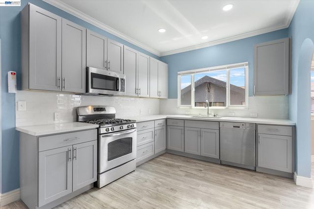 125 12th St, Richmond, CA 94801