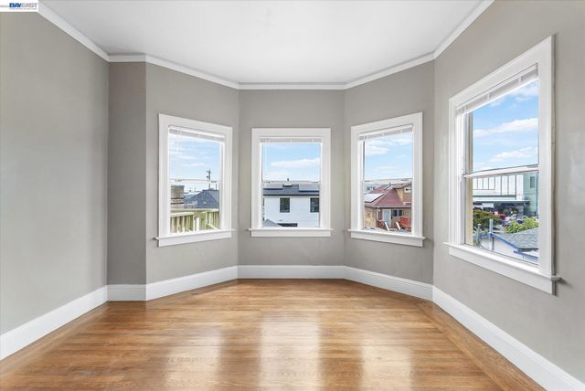 125 12th St, Richmond, CA 94801