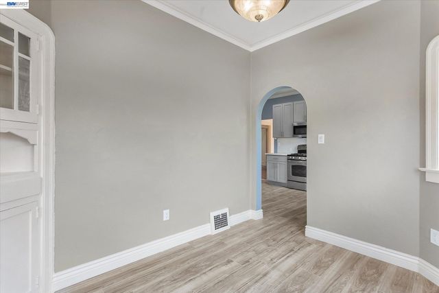 125 12th St, Richmond, CA 94801
