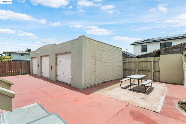 125 12th St, Richmond, CA 94801