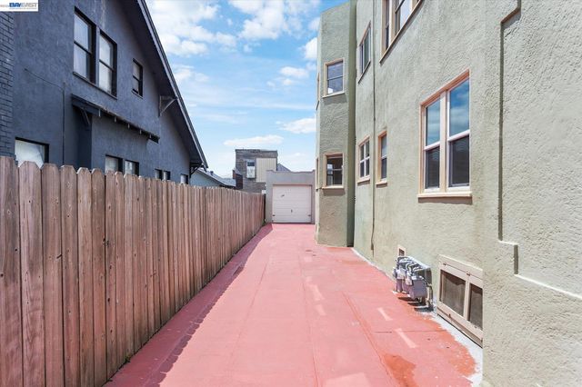 125 12th St, Richmond, CA 94801