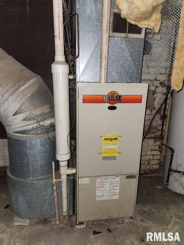 215 N 8TH Street, Mt Vernon, IL 62864