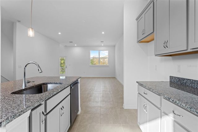 9812 TATE LANE, Tampa, FL 33626