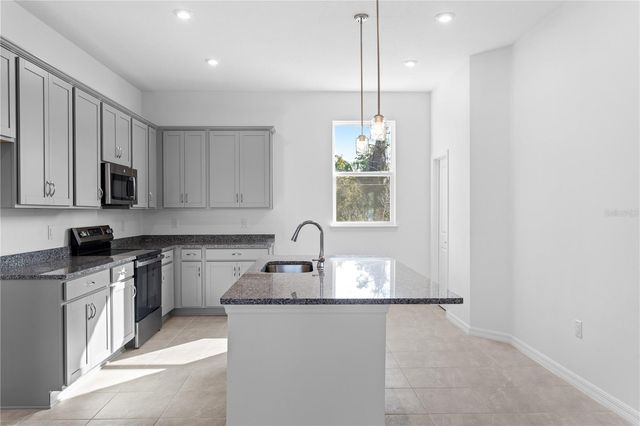 9812 TATE LANE, Tampa, FL 33626