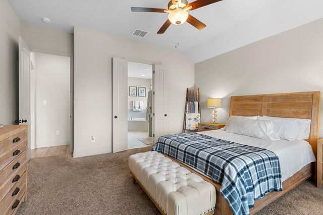 38466 Park View Drive, Hempstead, TX 77445