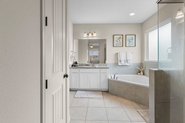 38466 Park View Drive, Hempstead, TX 77445