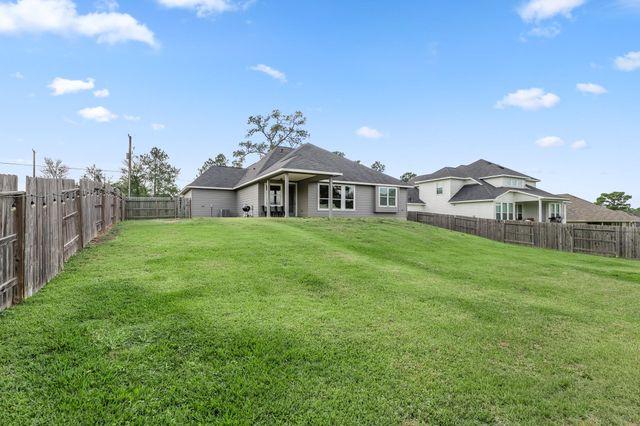 38466 Park View Drive, Hempstead, TX 77445