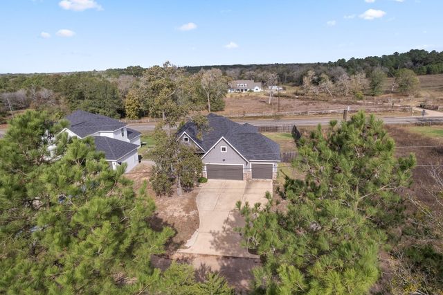 38466 Park View Drive, Hempstead, TX 77445