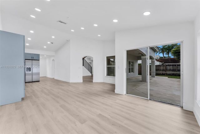 16054 SW 77th Ter, Miami, FL 33193