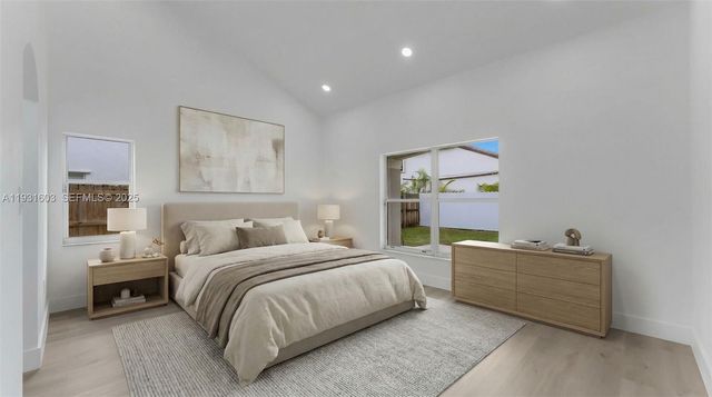 16054 SW 77th Ter, Miami, FL 33193