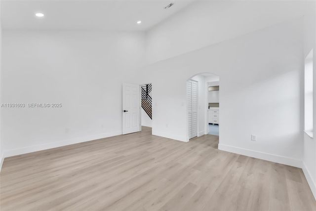 16054 SW 77th Ter, Miami, FL 33193