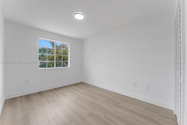 16054 SW 77th Ter, Miami, FL 33193