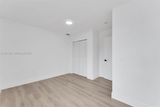 16054 SW 77th Ter, Miami, FL 33193