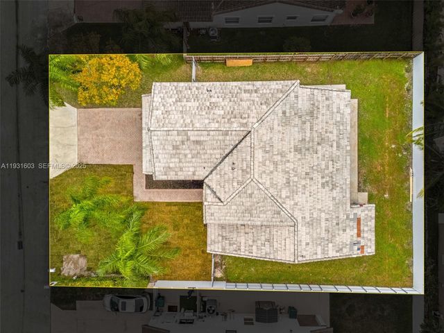 16054 SW 77th Ter, Miami, FL 33193