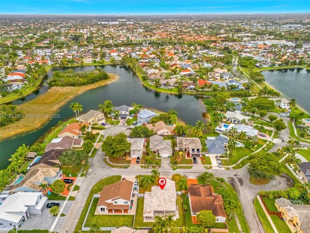 16054 SW 77th Ter, Miami, FL 33193