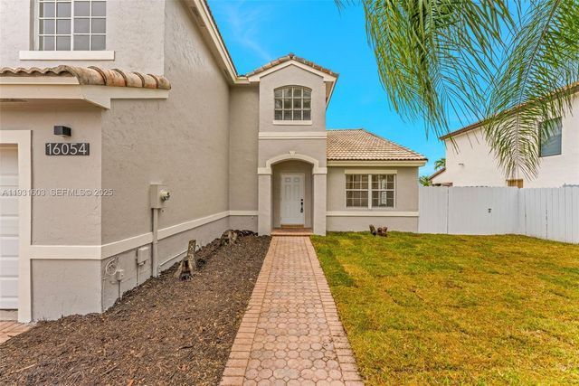 16054 SW 77th Ter, Miami, FL 33193