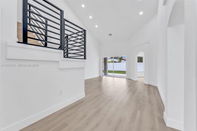 16054 SW 77th Ter, Miami, FL 33193