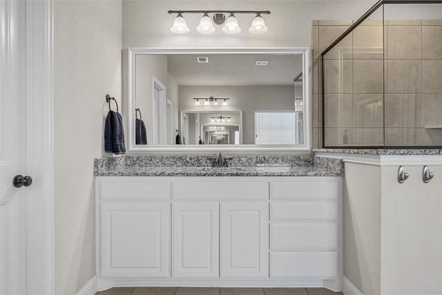 254 Oak Meadow Trail, Mcgregor, TX 76657