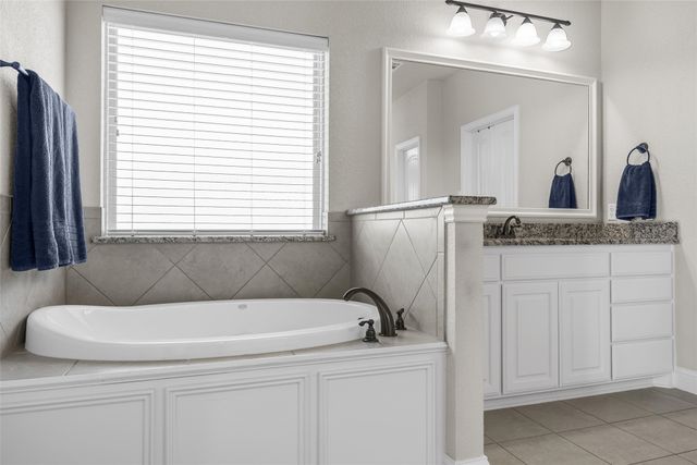 254 Oak Meadow Trail, Mcgregor, TX 76657