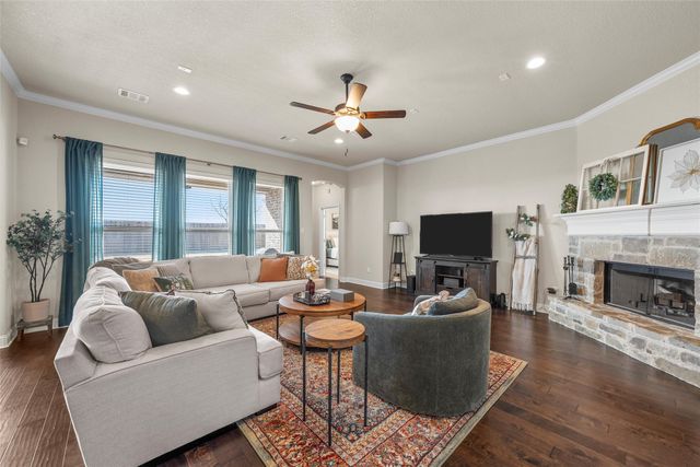 254 Oak Meadow Trail, Mcgregor, TX 76657