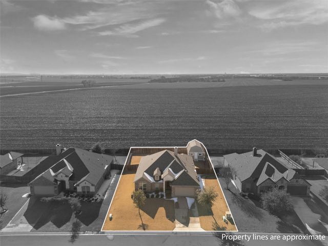 254 Oak Meadow Trail, Mcgregor, TX 76657