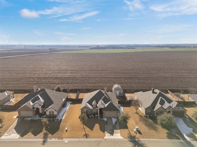 254 Oak Meadow Trail, Mcgregor, TX 76657