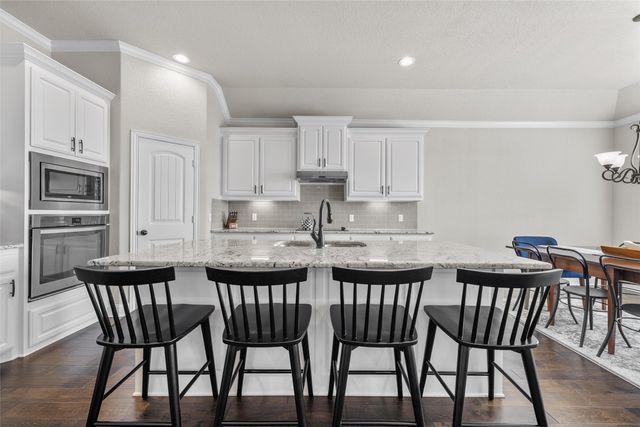 254 Oak Meadow Trail, Mcgregor, TX 76657