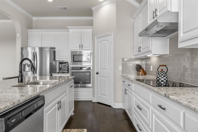 254 Oak Meadow Trail, Mcgregor, TX 76657