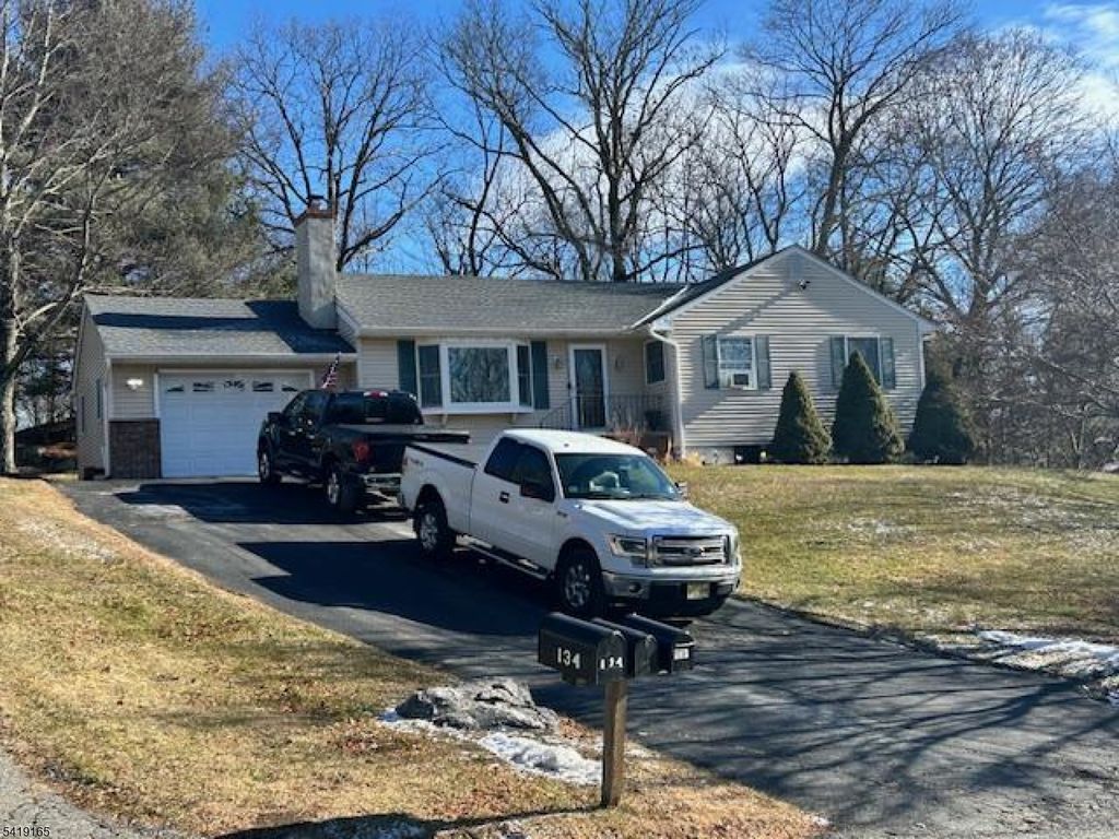 130 Otterhole Rd, West Milford Twp., NJ 07480