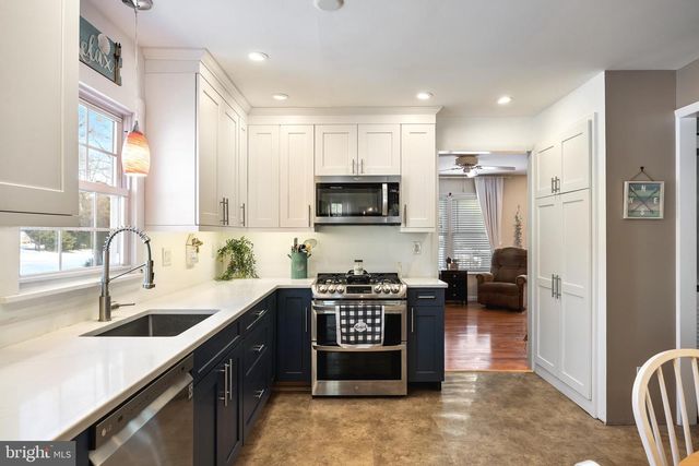 1 ECHO AVE, Moorestown, NJ 08057