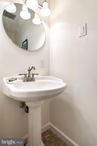 1 ECHO AVE, Moorestown, NJ 08057