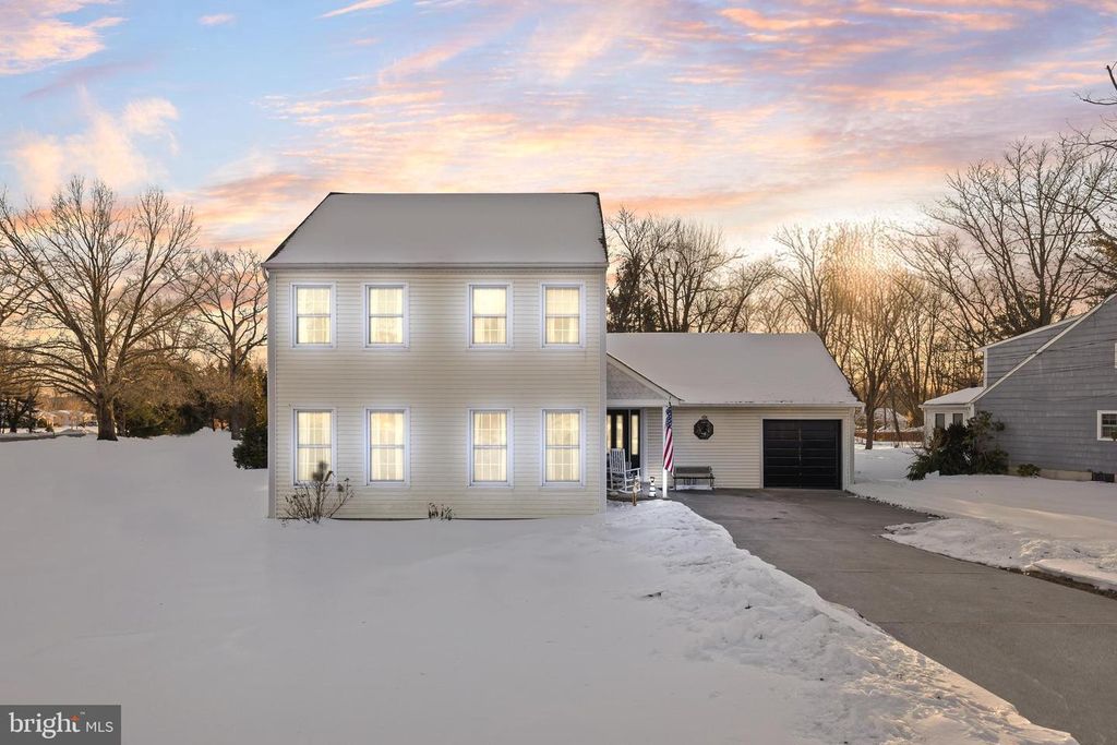 1 ECHO AVE, Moorestown, NJ 08057