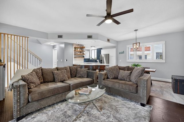 1401 NE 9th Street 13, Fort Lauderdale, FL 33304