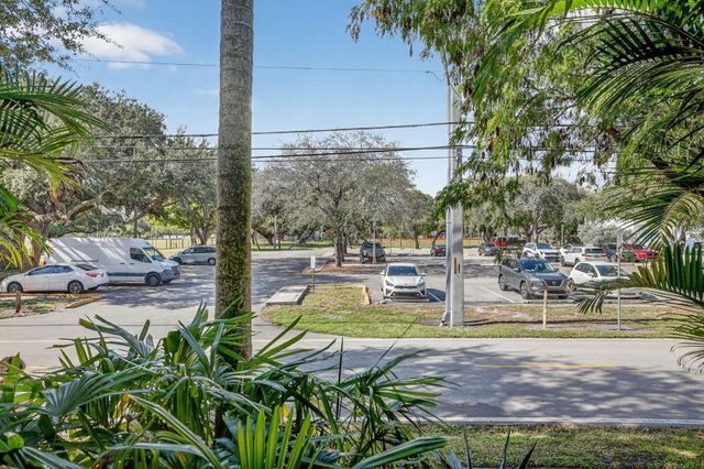 1401 NE 9th Street 13, Fort Lauderdale, FL 33304