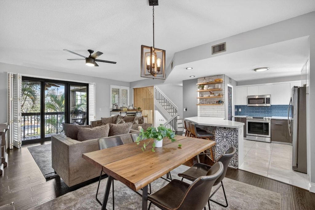 1401 NE 9th Street 13, Fort Lauderdale, FL 33304