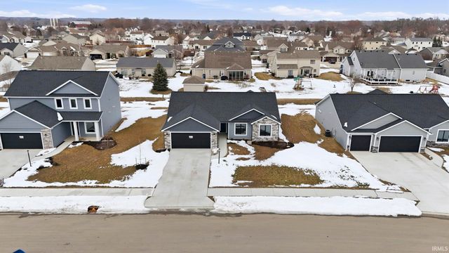 1372 Marsh Deer Run, Huntertown, IN 46748