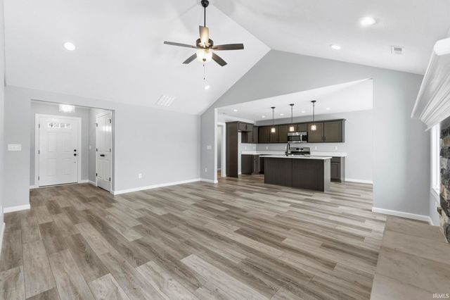 1372 Marsh Deer Run, Huntertown, IN 46748