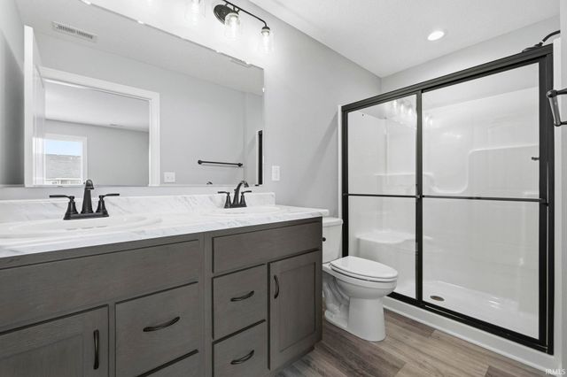 1372 Marsh Deer Run, Huntertown, IN 46748