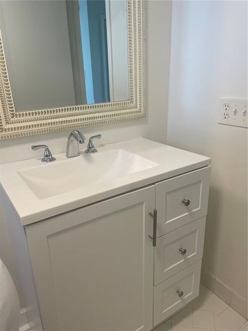 5200 BRITTANY DRIVE S 1804, St Petersburg, FL 33715