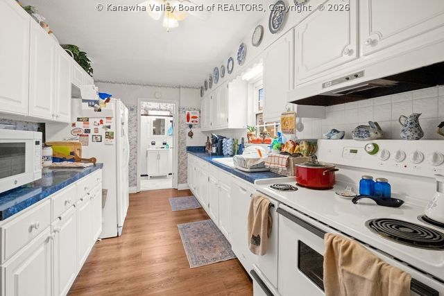 1599 Quarrier Street A, Charleston, WV 25311