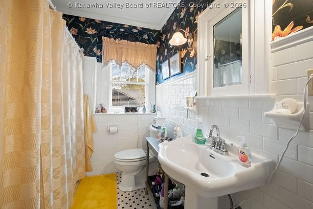 1599 Quarrier Street A, Charleston, WV 25311