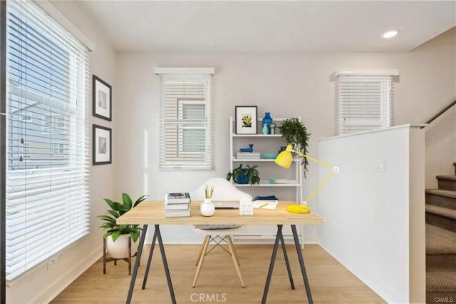 2700 E Chaucer 14, Los Angeles, CA 90065
