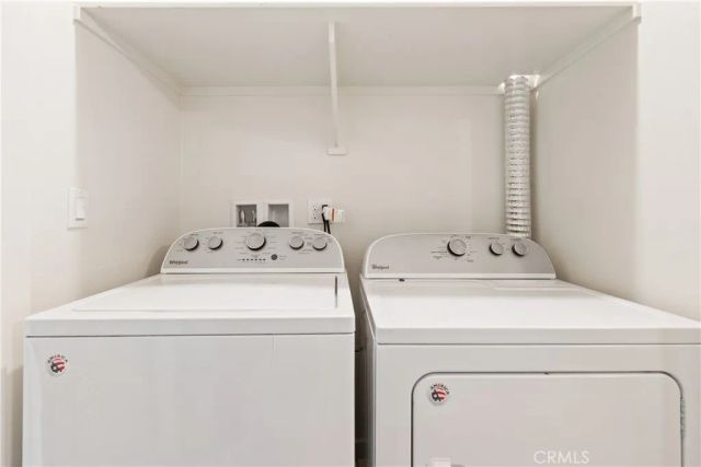 2700 E Chaucer 14, Los Angeles, CA 90065