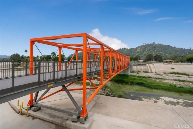 2700 E Chaucer 14, Los Angeles, CA 90065