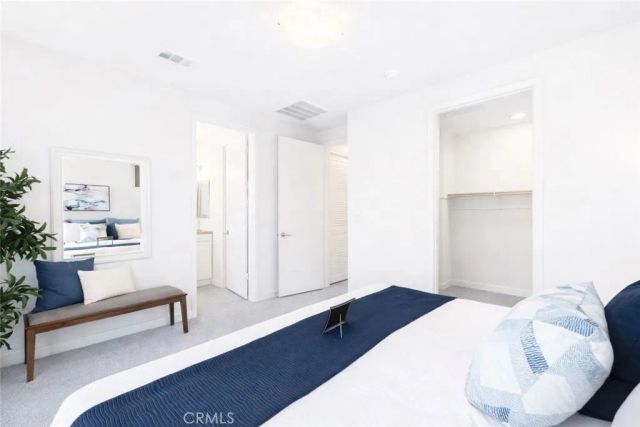 2700 E Chaucer 14, Los Angeles, CA 90065