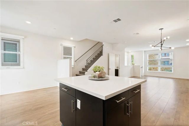 2700 E Chaucer 14, Los Angeles, CA 90065